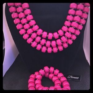 ✨💄Lipstick Necklace + Bracelet Set✨